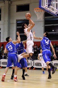 Veni in azione